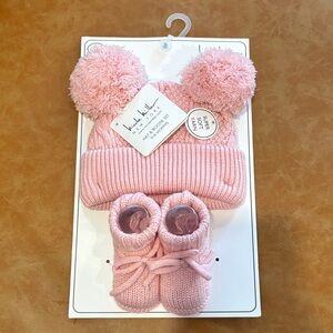 NWT Nicole Miller Pink Hat and Bootie Set - Baby Girl - Size 0-6 months